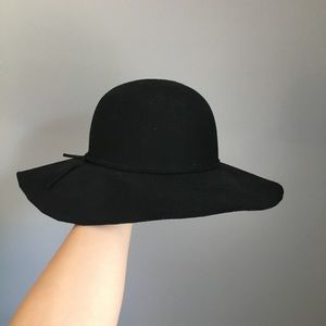 Forever 21 Black Floppy Hat